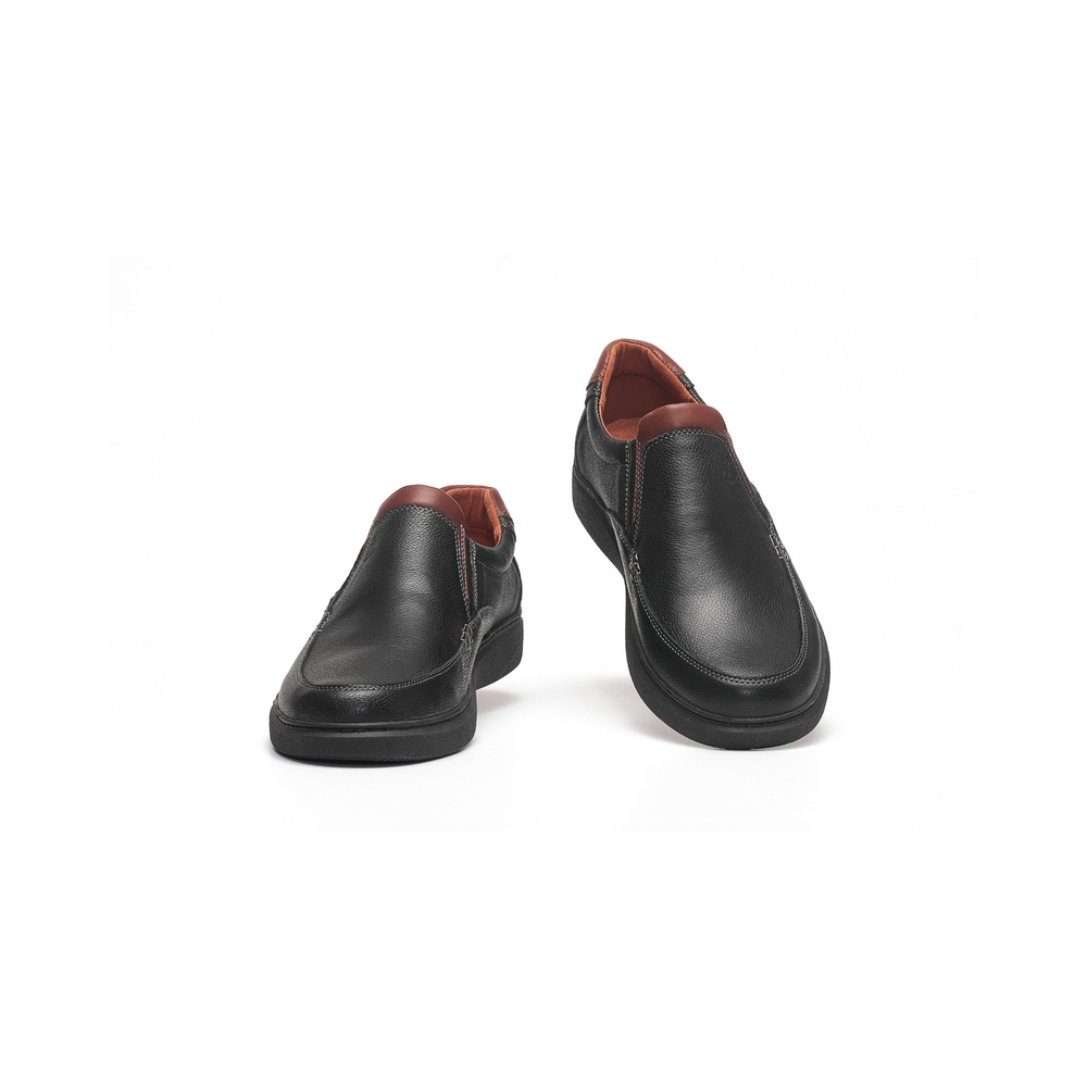 Ukrayna'da elastik bantlı siyah ayakkabılar satın alın